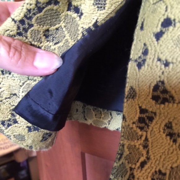 Boden Yellow/Gold Lace & Blue Lined Pencil Skirt. Back Zip and Slit Size 8R - Picture 8 of 9